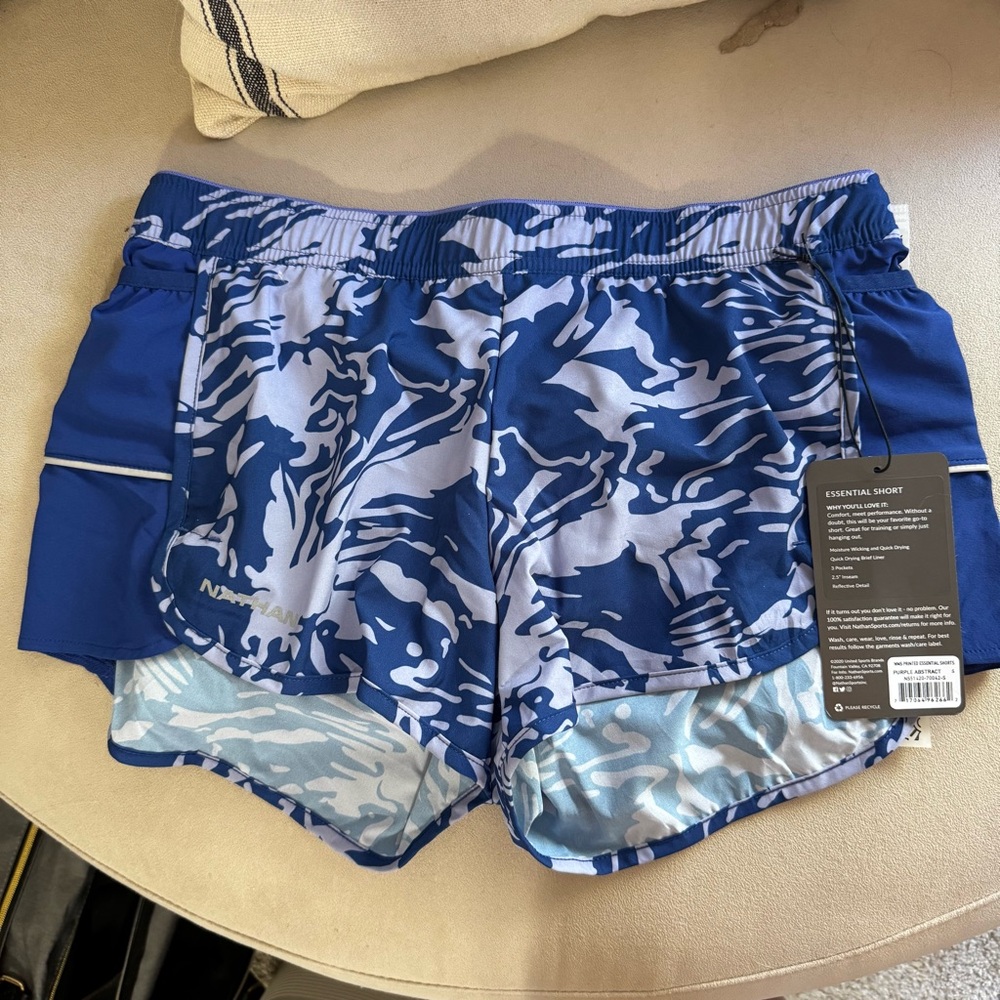 Nathan essential Women's Shorts NWT